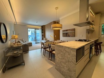 apartment em Rodovia Tertuliano Brito Xavier, Jurerê - Florianópolis - SC