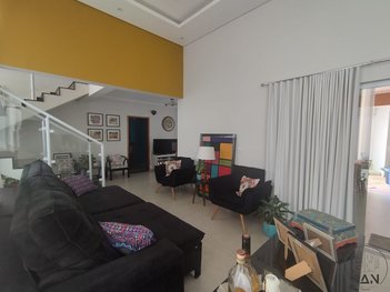 house em Avenida Maria Nazareth Roseiro, Parque Residencial Primavera - Botucatu - SP