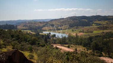 land_lot em Alameda Carlos de Carvalho Vieira Braga, Chácaras Alpina - Valinhos - SP