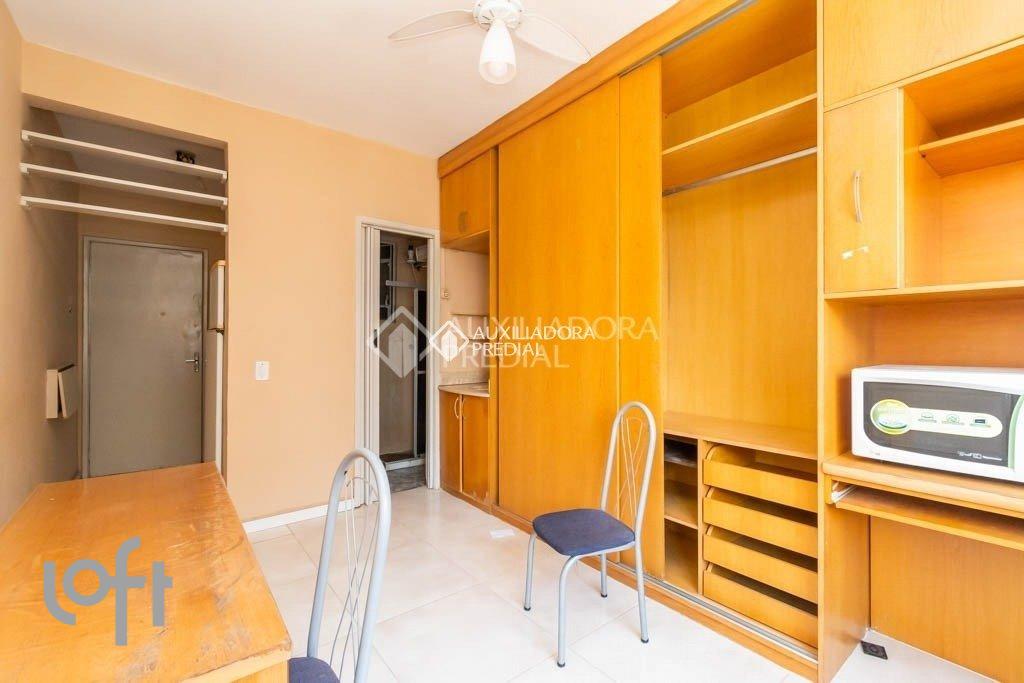 iavp6ul3F0au0_2278965fbed4c84f574