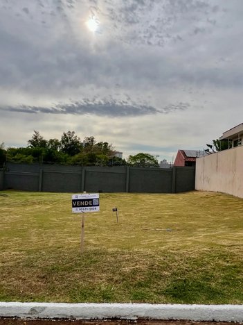 land_lot em Rua Pioneiro Domingos Salgueiro, Jardim Guaporé - Maringá - PR