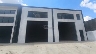 industrial em Avenida Amélia Basso Breda, Vila Real Continuação - Hortolândia - SP