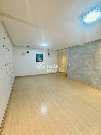 apartment em QE 40 Conjunto Q, Guará II - Brasília - DF