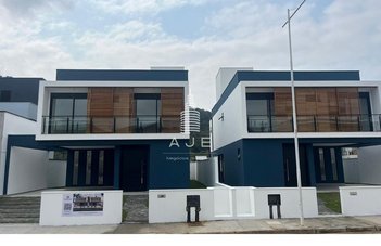 house em Doutor Antônio Luiz Moura Gonzaga, Rio Tavares - Florianópolis - SC