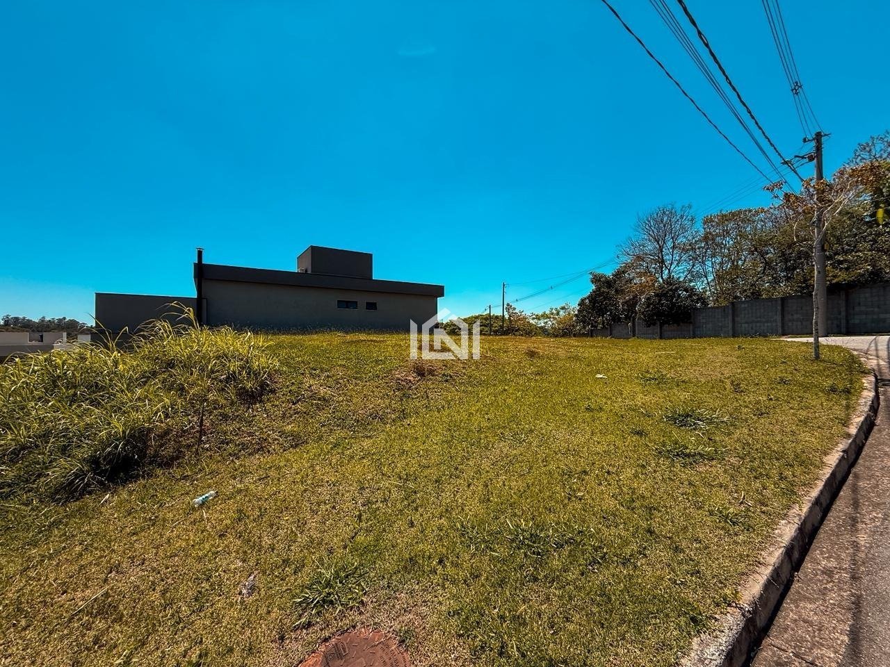 terreno plano a venda no condominio sao paulo ii