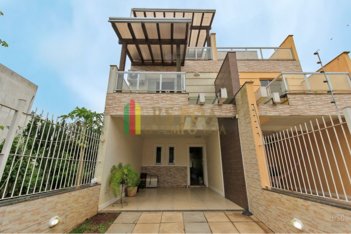 house em Rua Danton Krás Borges, Guarujá - Porto Alegre - RS