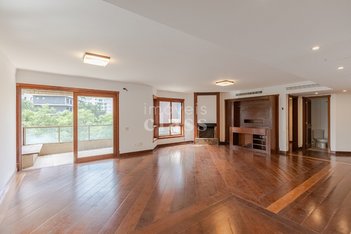 apartment em Rua Engenheiro Antônio Rebouças, Boa Vista - Porto Alegre - RS