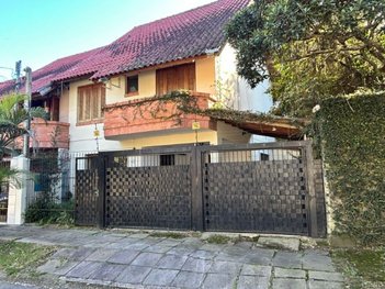 house em Rua dos Guenoas, Guarujá - Porto Alegre - RS
