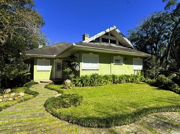house em Rua Laurindo Comiotto, Lagos do Bosque - Gramado - RS