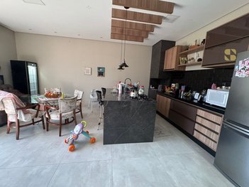 house em Rua Tiradentes, Petrópolis - Várzea Grande - MT