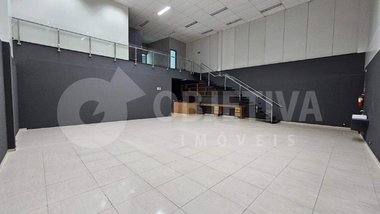 business em Avenida Getúlio Vargas, Martins - Uberlândia - MG