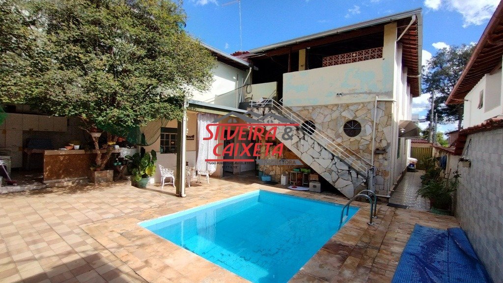 Casa com 3 quartos — Planalto, Belo Horizonte