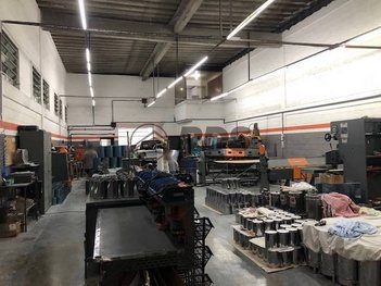 industrial em Rua Tupinambás, Conceição - Diadema - SP