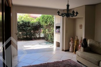 house em Rua Engenheiro Ildefonso Simões Lopes, Três Figueiras - Porto Alegre - RS