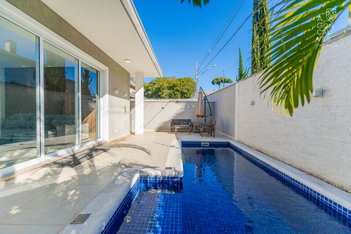 house em Rua Antônio Escorsin, Santa Felicidade - Curitiba - PR