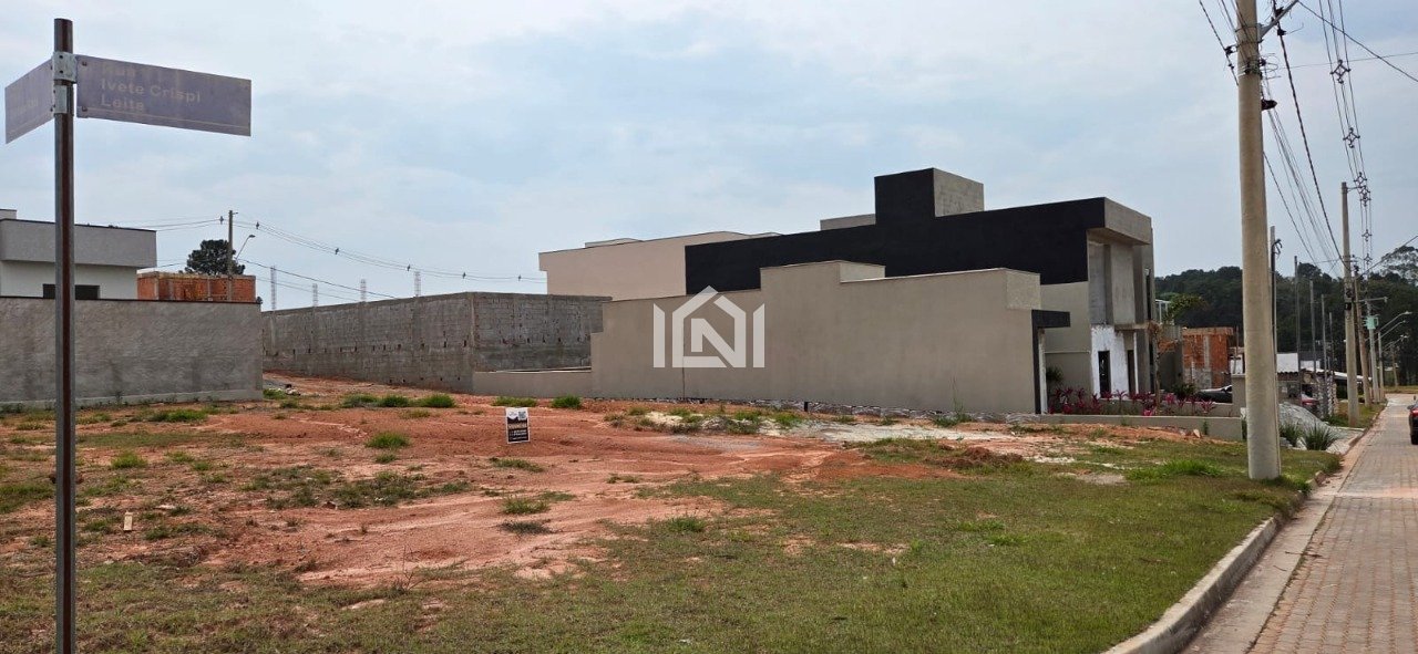 terreno a venda no condominio lago dos passaros