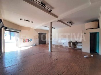 business em Rua Rafael Rinaldi, Martins - Uberlândia - MG