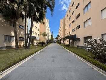 apartment em Rua Bassi, Vila Constança - São Paulo - SP