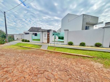 house em Rua Padre Eduardo Bogo, São Francisco - Santa Rosa - RS
