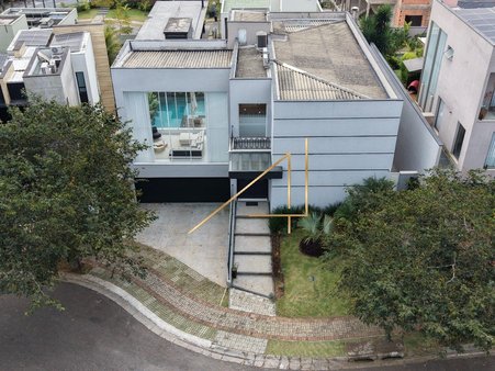 Cômodo Condomínio