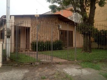house em Avenida Luiz Pasteur, Parque Primavera - Esteio - RS