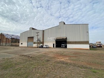 industrial em Rua Vinte Oito de Outubro, Vila Belém - Piracicaba - SP