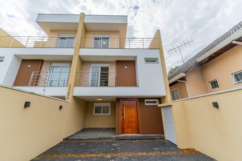 house em Rua Francisco dos Santos Lima, Santo Inácio - Curitiba - PR