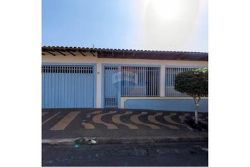 house em Rua Maria Christina Cavalli Franco Barbosa, Jardim São Luiz - Araras - SP