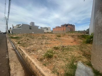 land_lot em Rua Ifigênia Maria de Oliveira, Jardim Piratininga - Franca - SP