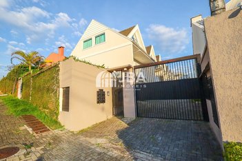 house em Rua Antônio Costa, Vista Alegre - Curitiba - PR