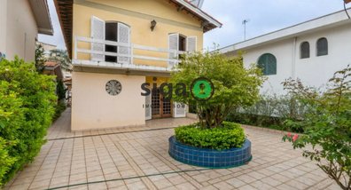 house em Rua Doutor José Maria Whitaker, Vila Sofia - São Paulo - SP