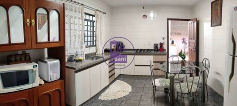 house em Rua Koichi Hasegawa, Pacaembu - Londrina - PR