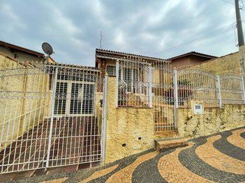 house em Rua Monsenhor Fergo O'Connor de Camargo Dauntre, Vila Joaquim Inácio - Campinas - SP