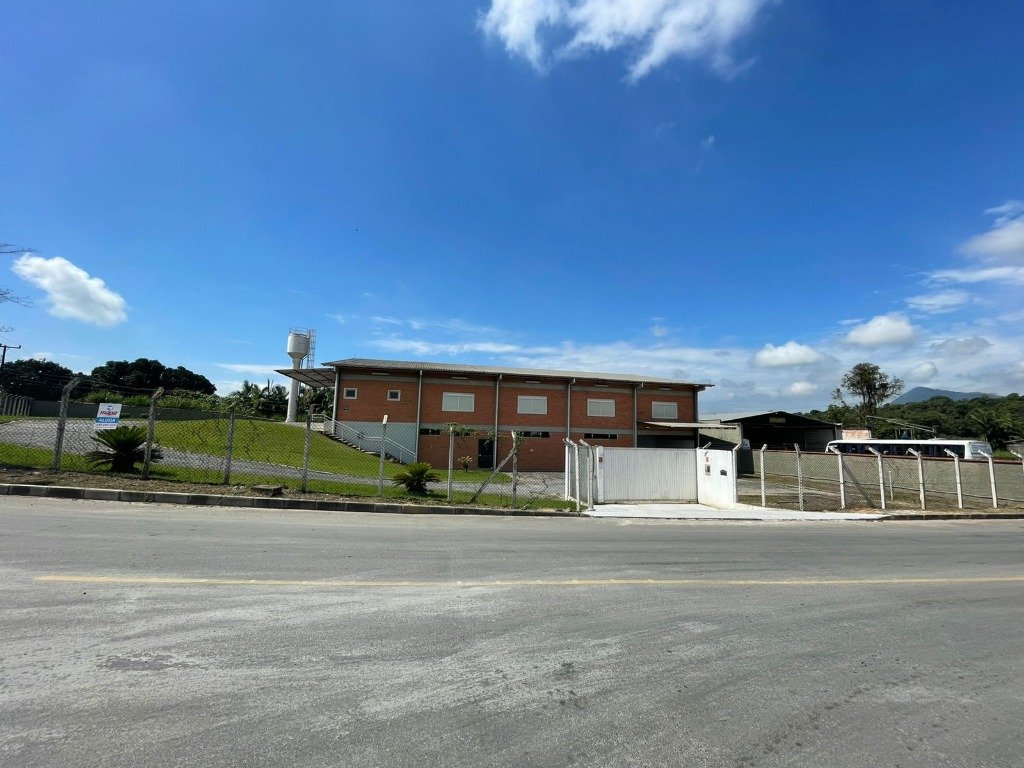 Fachada entrada lateral