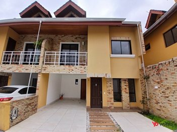 house em Rua Pedro Collere, Vila Izabel - Curitiba - PR