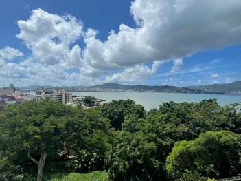 apartment em Emílio Meyer, Coqueiros - Florianópolis - SC