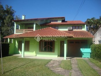 house em Rua Coronel Evaristo Lopes dos Santos, Centro - Guaíba - RS