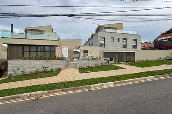 house em Rua Professora Rosa Saporski, Mercês - Curitiba - PR