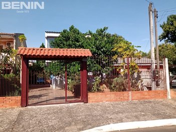 house em DOUTOR SEZEFREDO AZAMBUJA VIEIRA, Olaria - Canoas - RS
