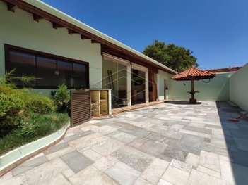 house em Alameda Coronel Leme do Prado, Vila Quinze de Novembro - Jaú - SP