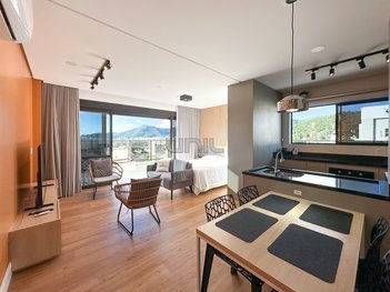 apartment em João Pio Duarte Silva, Córrego Grande - Florianópolis - SC