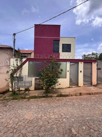 house em Rua Professor Caetano Azeredo Coutinho, Villa Real - Sabará - MG