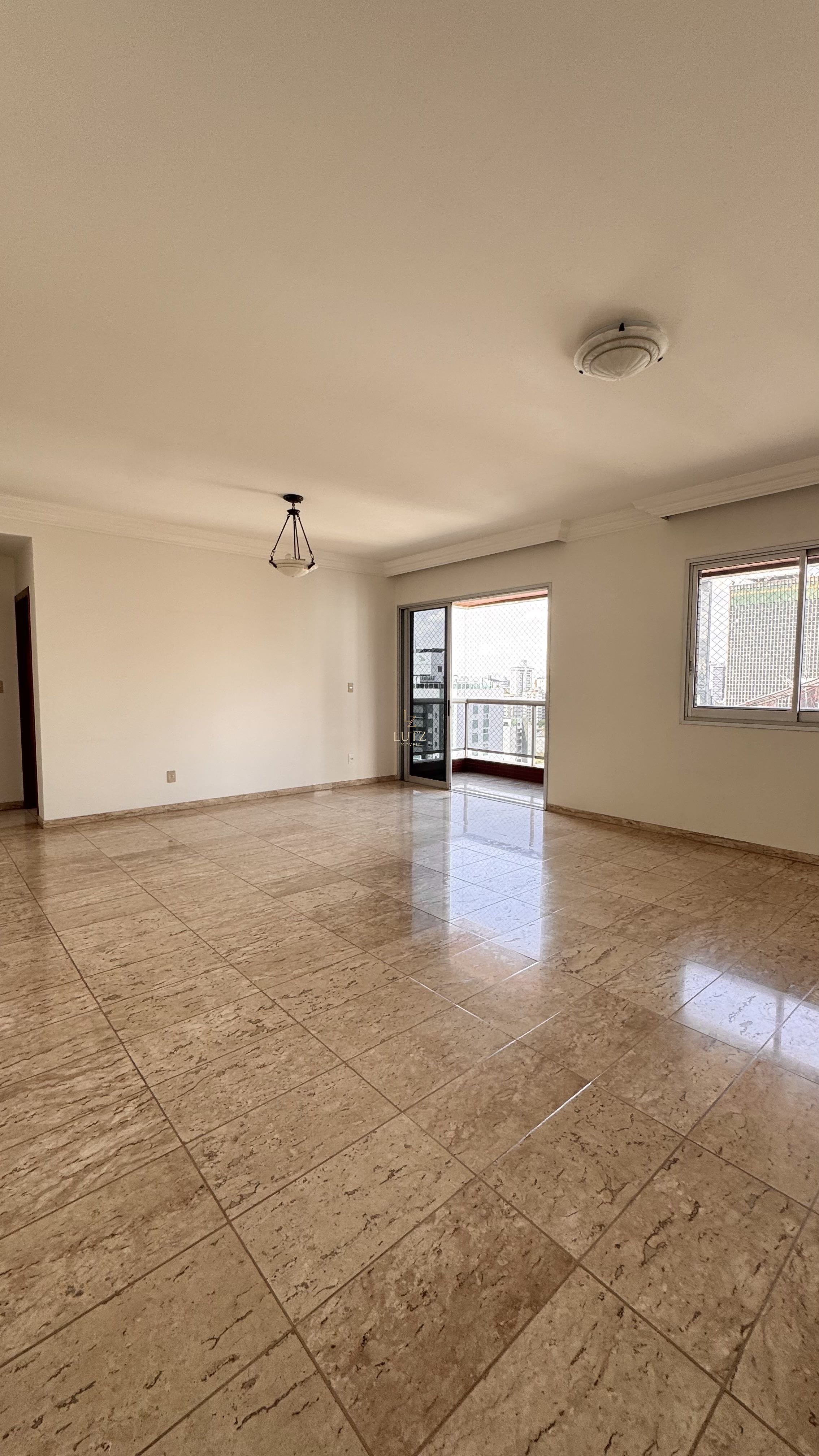 Apartamento com 4 quartos — Barro Preto, Belo Horizonte