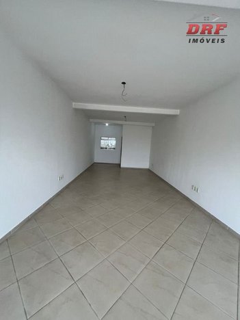 business em Avenida Itavuvu, Jardim Santa Claudia - Sorocaba - SP