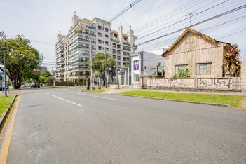 land_lot em Rua Desembargador Motta, Mercês - Curitiba - PR