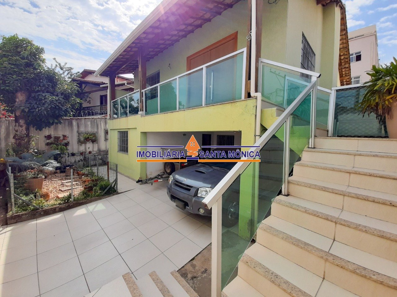 Casa com 4 quartos — Santa Amélia, Belo Horizonte