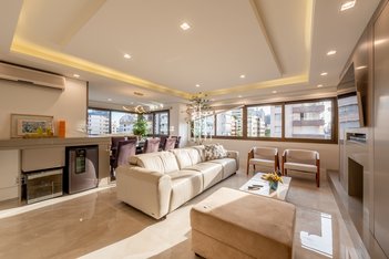 apartment em Rua Carlos Trein Filho, Auxiliadora - Porto Alegre - RS