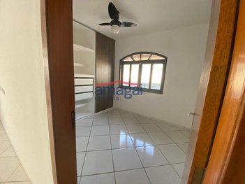 house em Rua Vicentina, Centro - Jacareí - SP