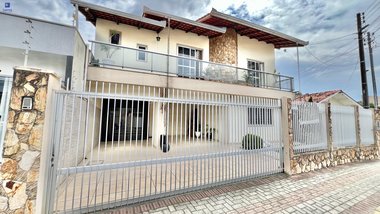 house em Justiniano da Silva Neves, Centro - Camboriú - SC