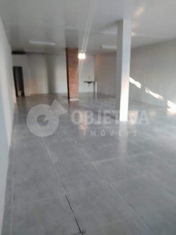 business em Rua Ivete Cordeiro da Silva, Shopping Park - Uberlândia - MG